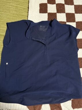 FIGS Rafaela Scrub Top